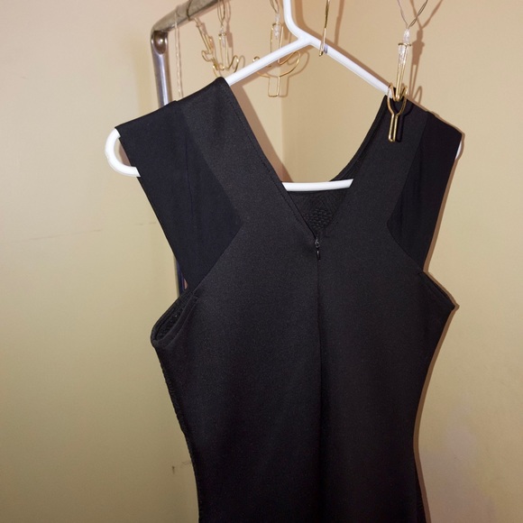 Black formal dress - Picture 4 of 4